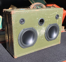 Load image into Gallery viewer, Green Service Sonic Suitcase