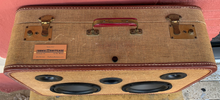 Load image into Gallery viewer, Brown Count Sonic Suitcase