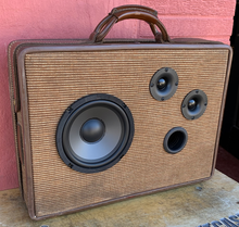 Load image into Gallery viewer, Brown Heart Sonic Suitcase