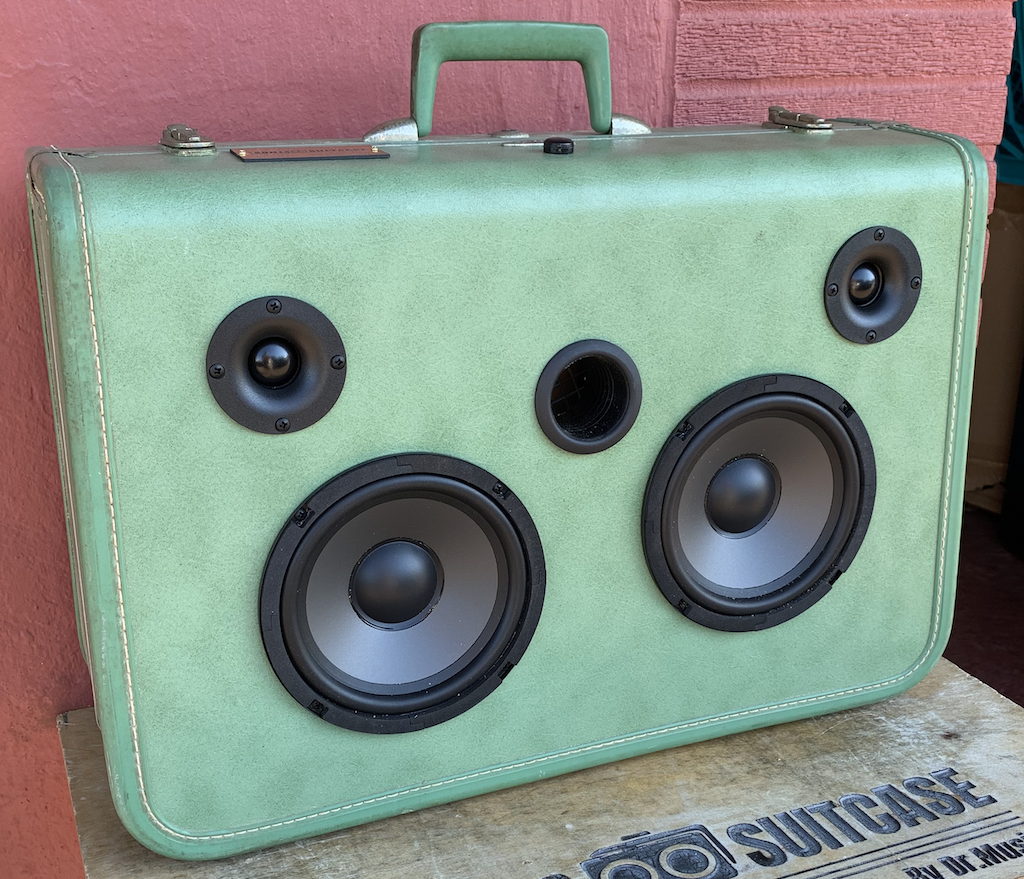 Green Stag Sonic Suitcase