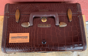 Maroon Tail Sonic Suitcase